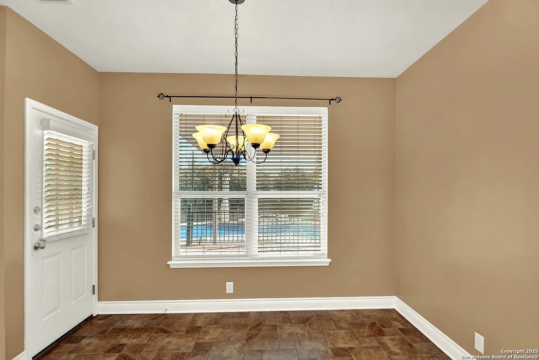 Photo of 213 SPICE OAK LN