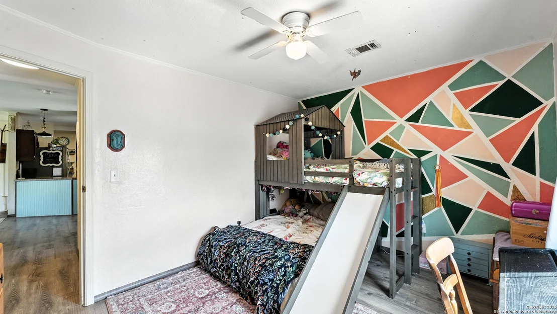 Photo of 355 Holley