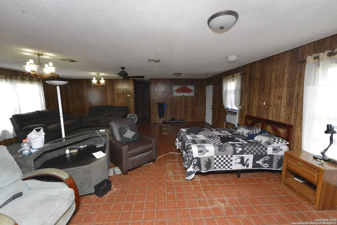 Photo of 633 Tolle