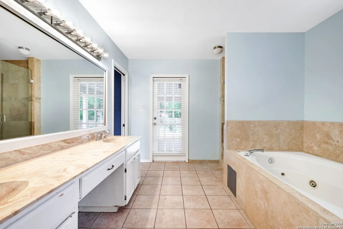 Photo of 13403 Barnsbury Sq