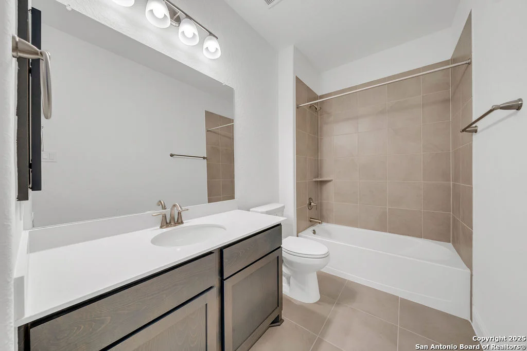 Photo of 5306 Guston Hall