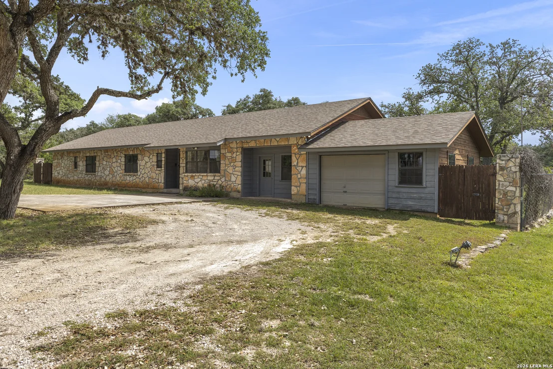 Photo of 165 SETTLERS CIR