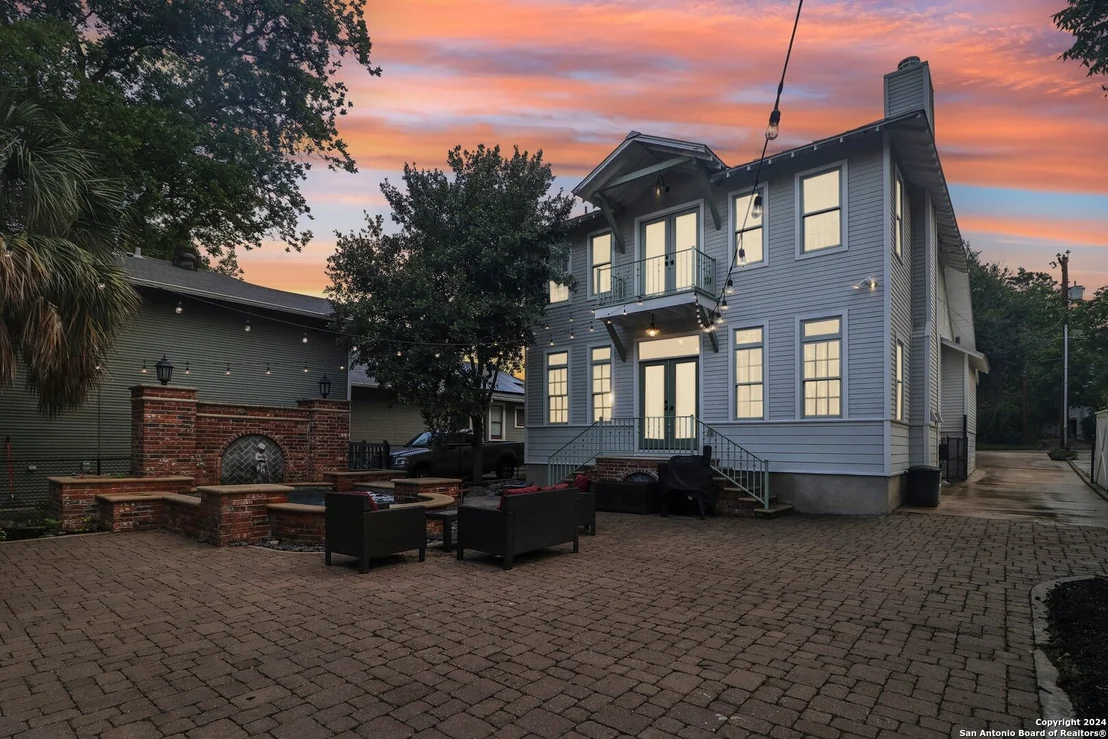 Photo of 124 ARGO AVE