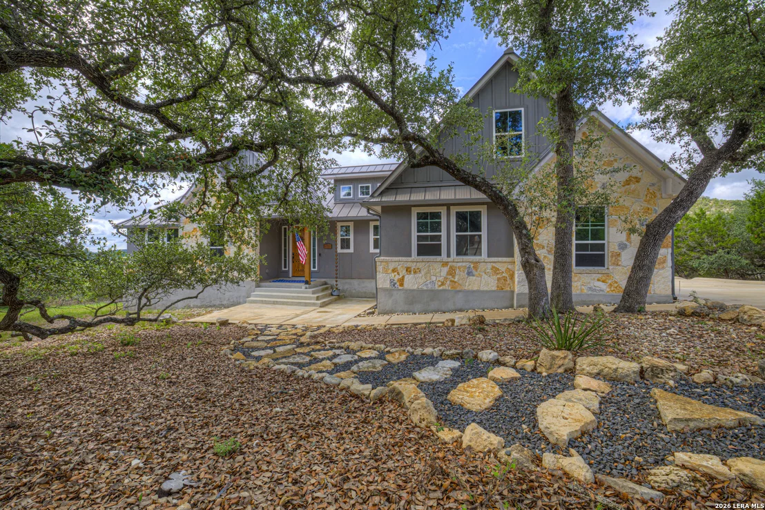 Photo of 562 TOYE BLVD