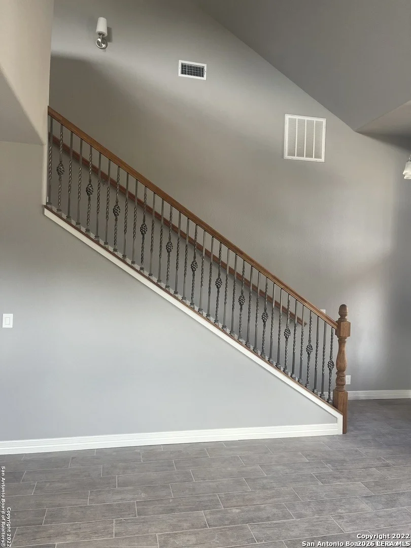 Photo of 107 SUTTON PL