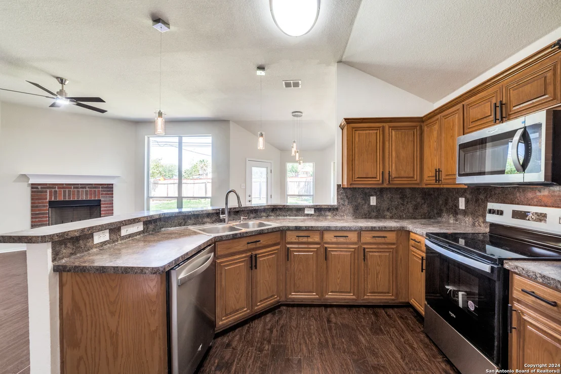 Photo of 9663 EMERALD PLACE