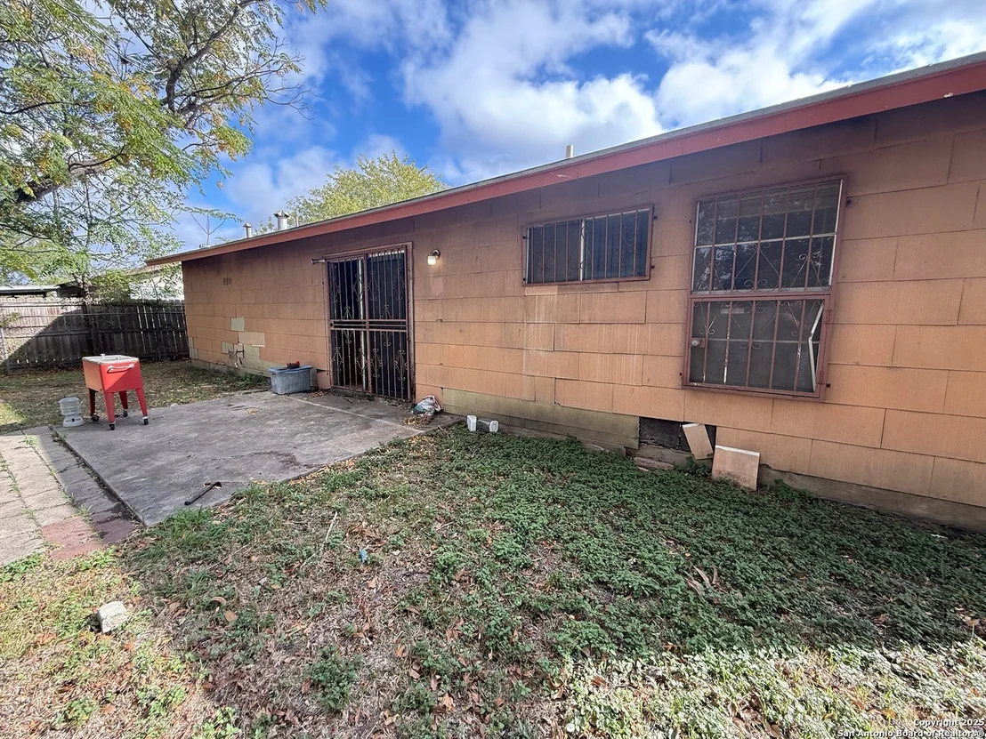 Photo of 9331 Odem