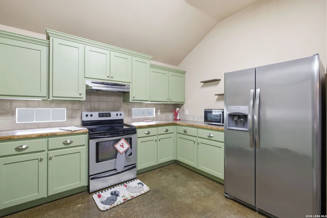 Photo of 327 BONNER BLVD
