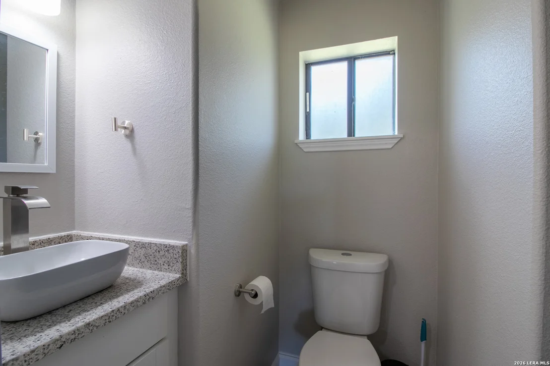 Photo of 582 Orbit Dr