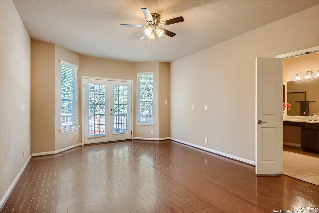 Photo of 1302 Magellan