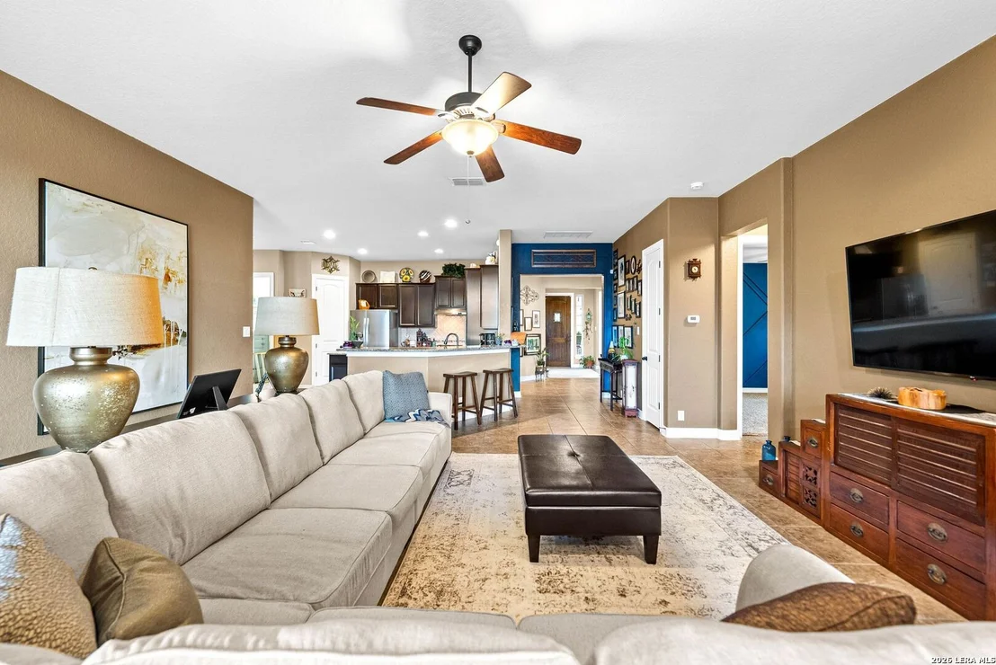 Photo of 11816 Field Bend