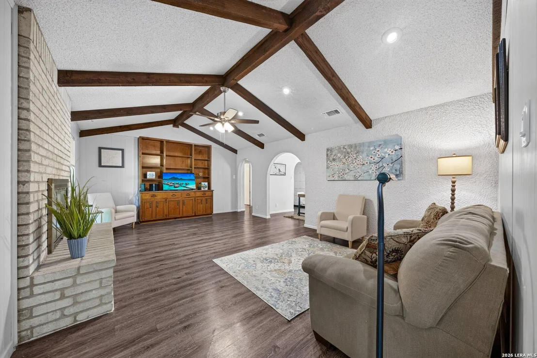 Photo of 7131 FOREST BRK