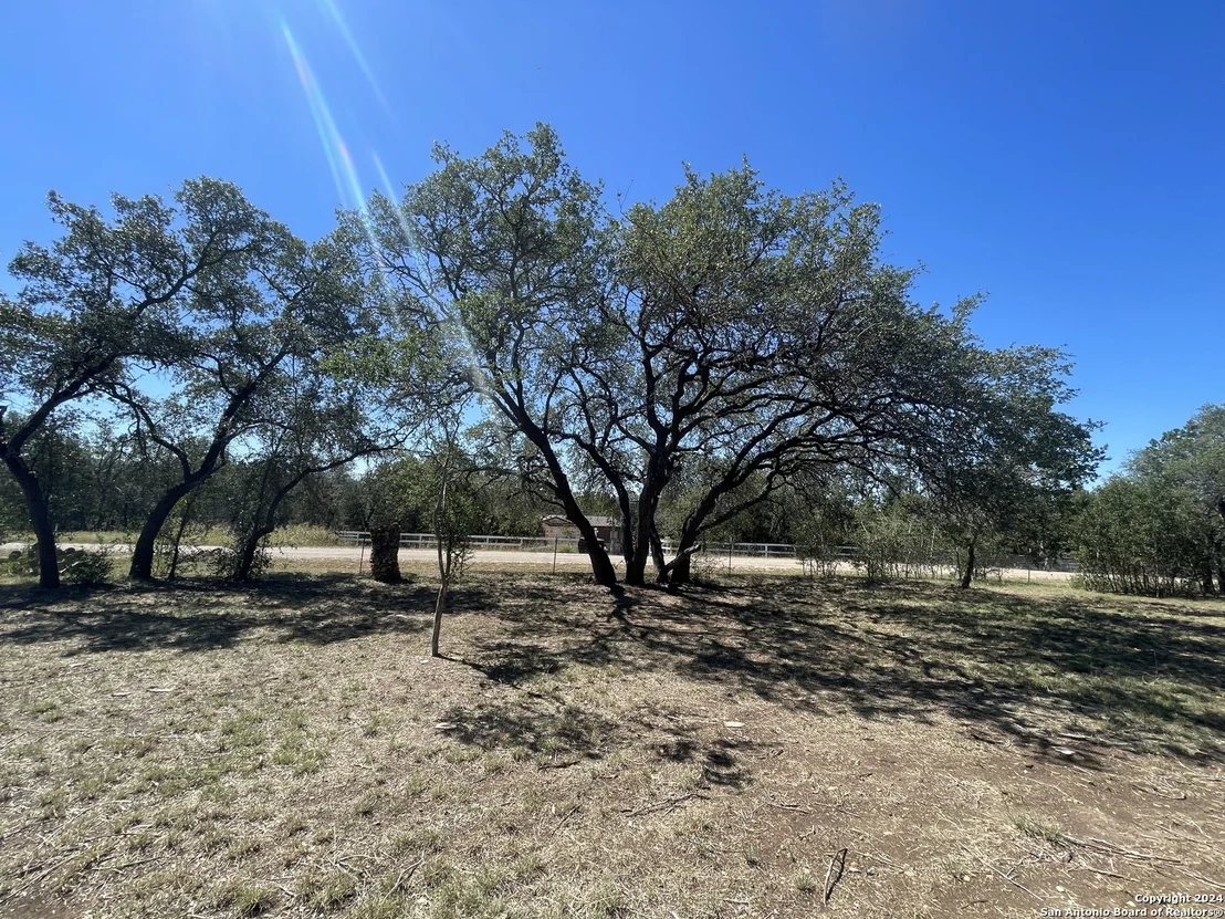 Photo of 372 COUNTY ROAD 2471