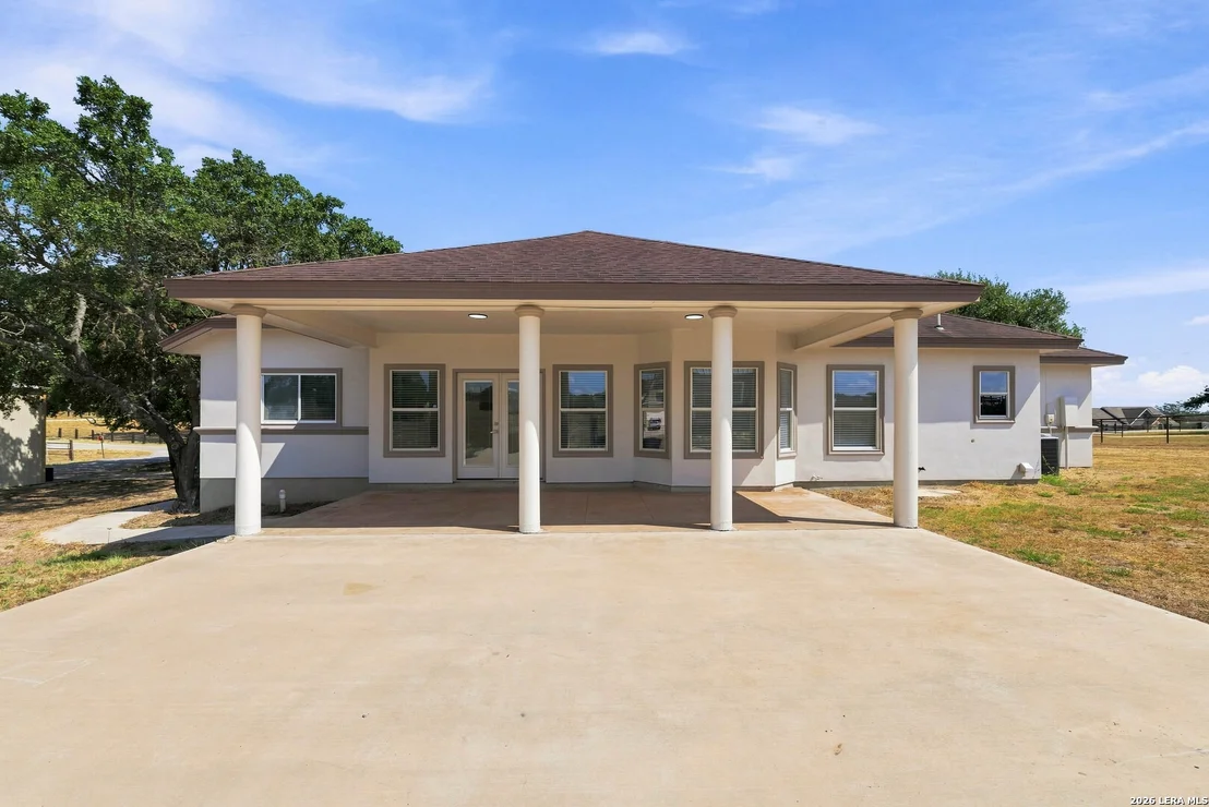 Photo of 353 BIG OAK DR