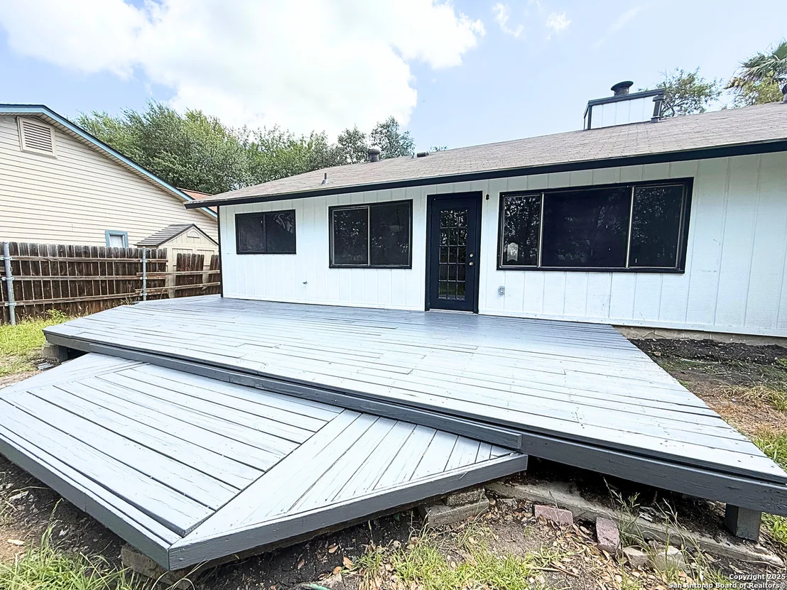 Photo of 14663 Hillside Ridge