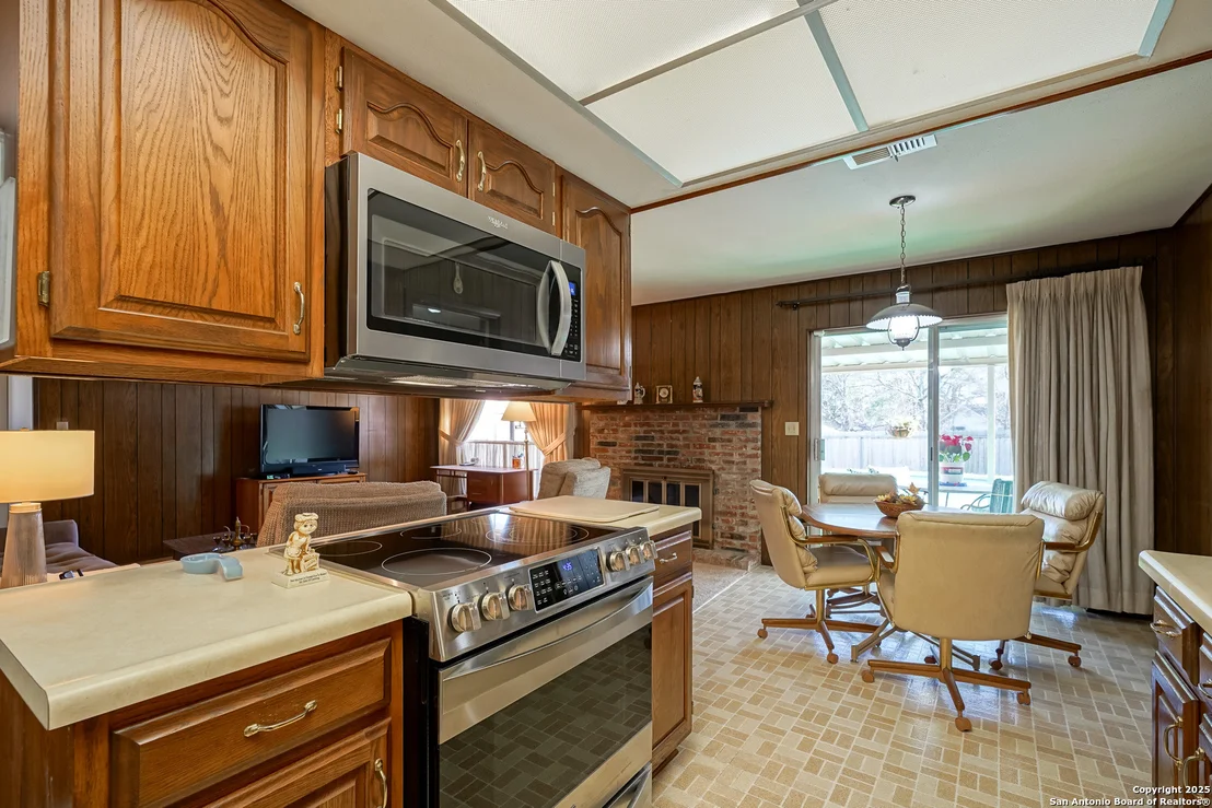 Photo of 6514 Robin Forest