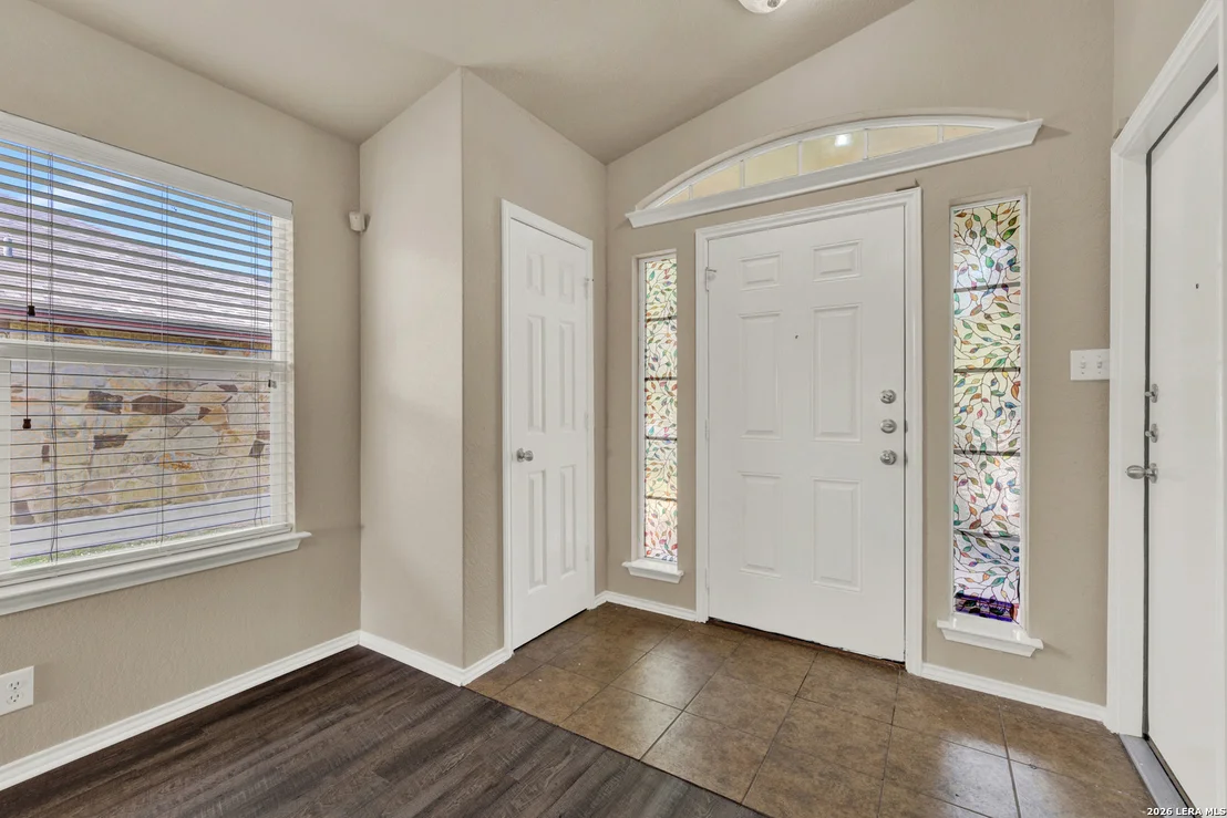 Photo of 566 BRIGGS DR
