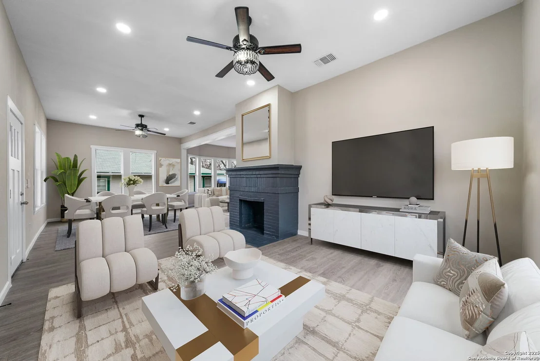 Photo of 239 NELSON AVE