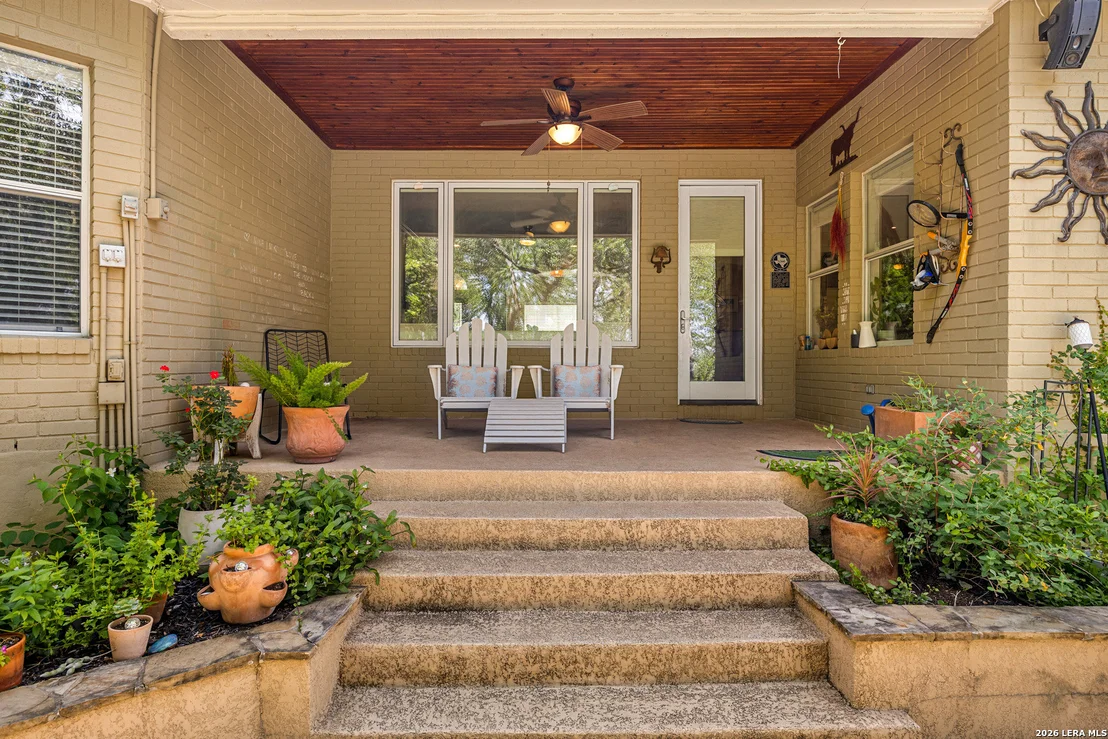 Photo of 1059 Flagstone