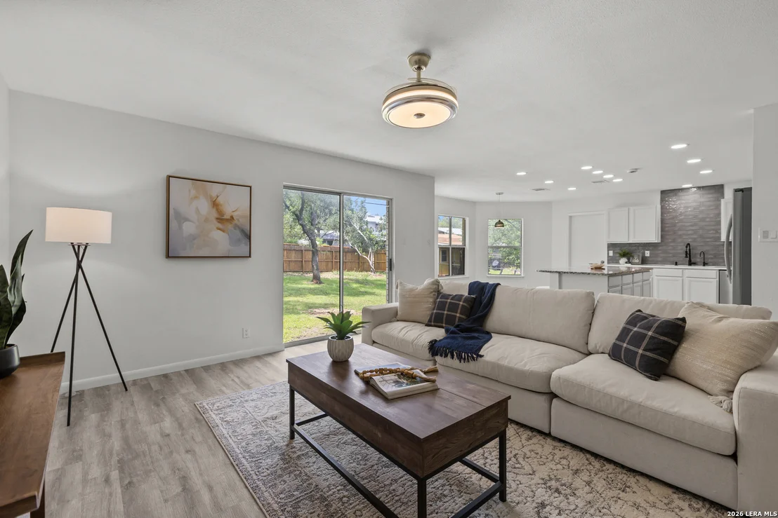 Photo of 1923 TOWN OAK DR