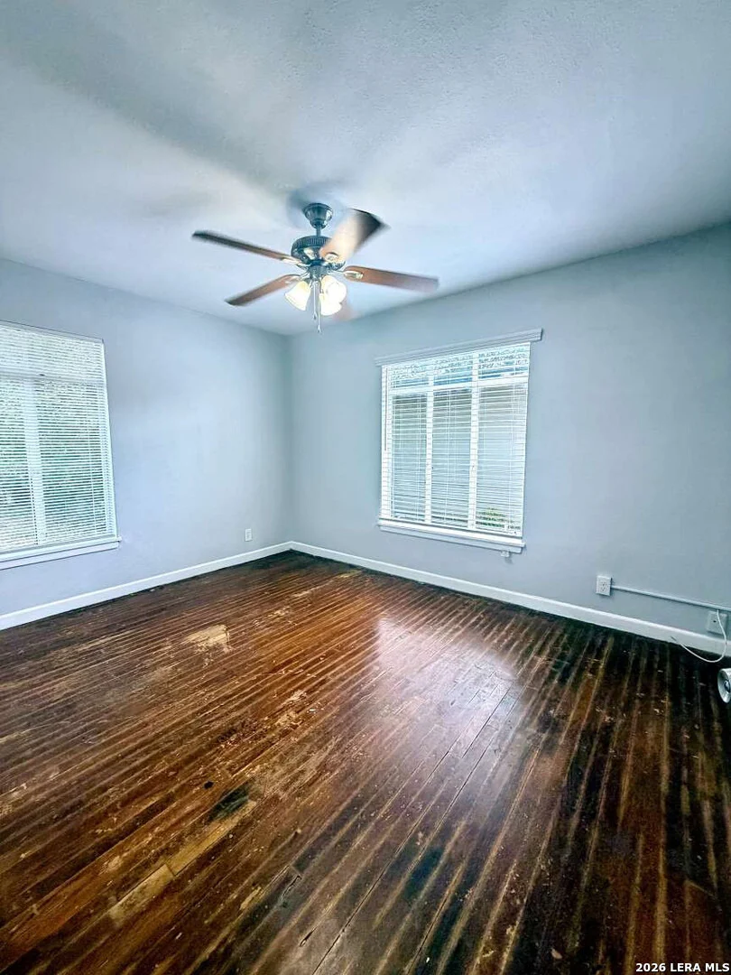 Photo of 127 CYRIL DR
