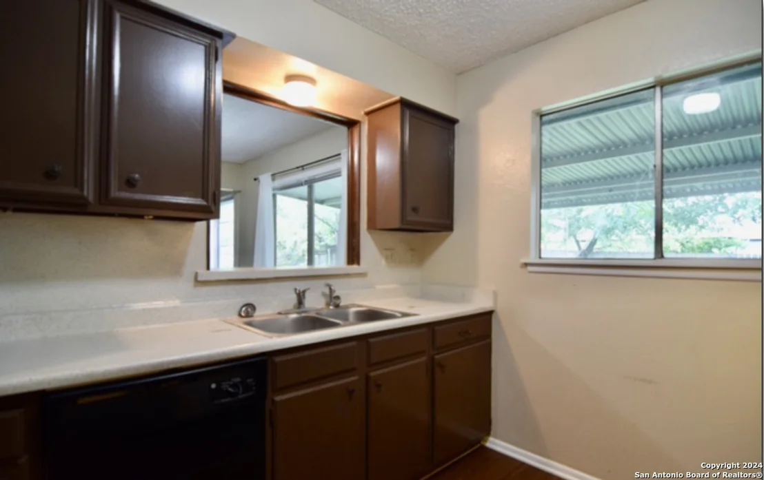 Photo of 7418 MEADOW HL