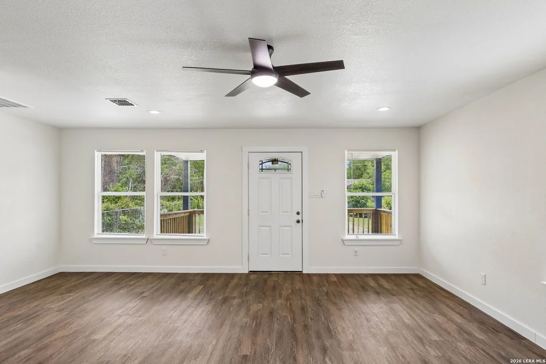 Photo of 426 IKE ST
