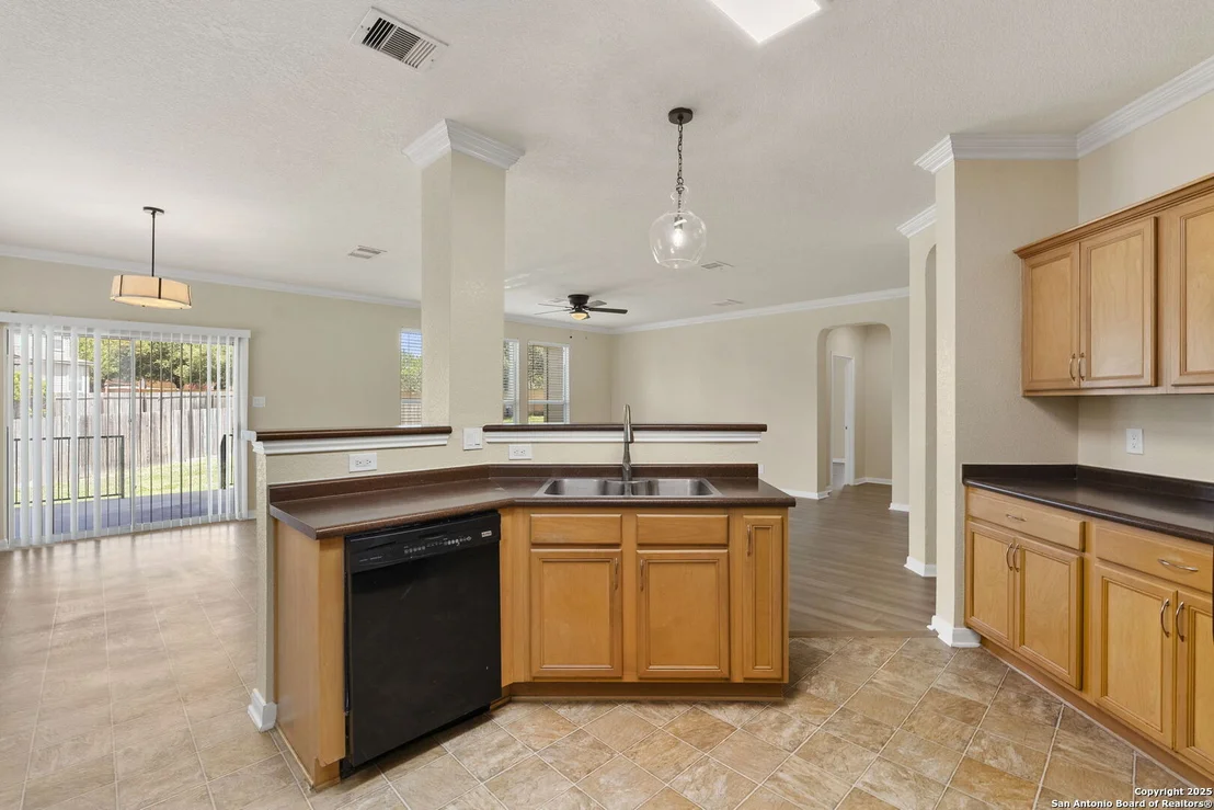 Photo of 213 Springtree Parkway