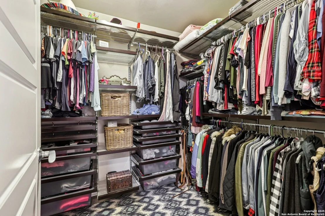 Photo of 721 Saint James