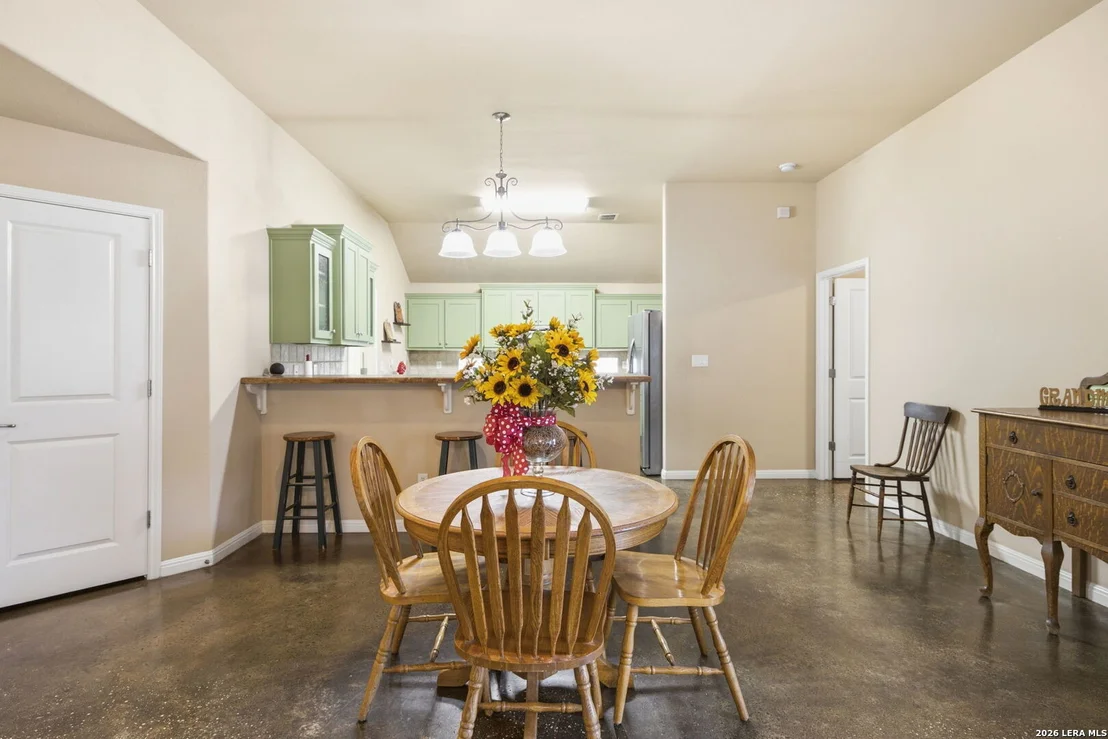Photo of 327 BONNER BLVD