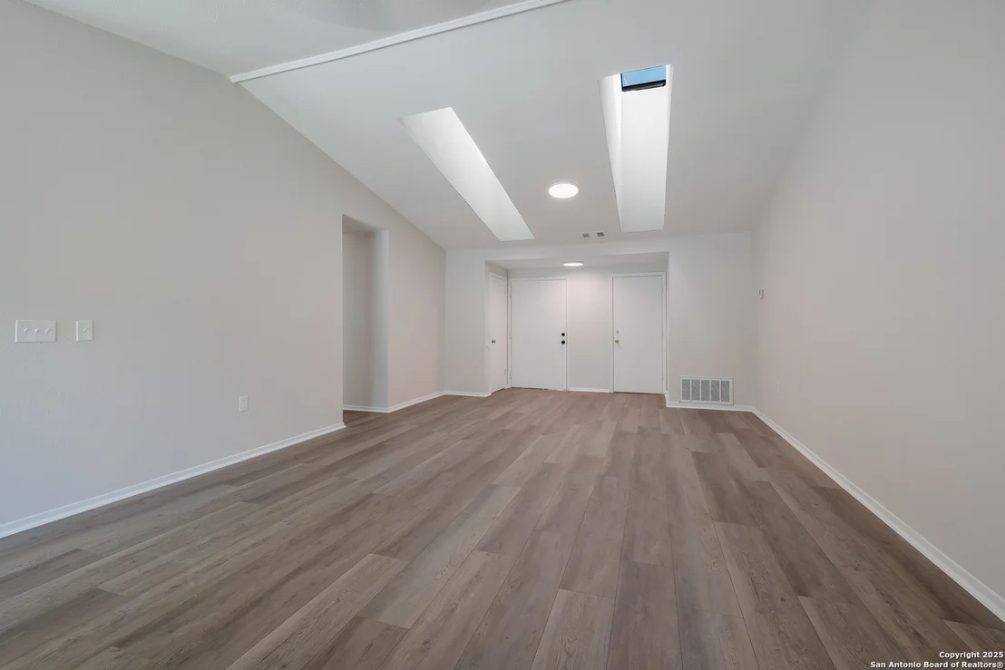 Photo of 9455 Greens Pt