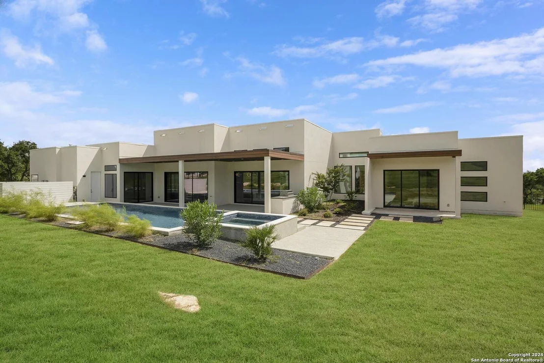 Photo of 25907 Morhiss Pt