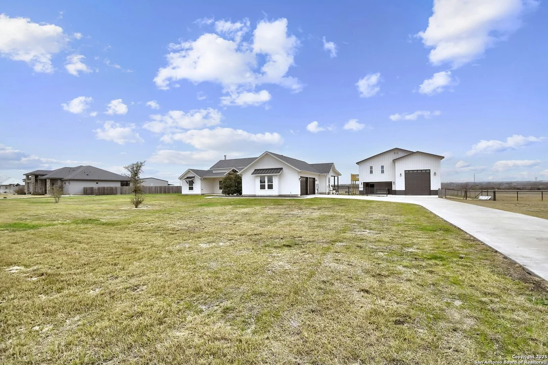Photo of 138 RANCHERS WAY