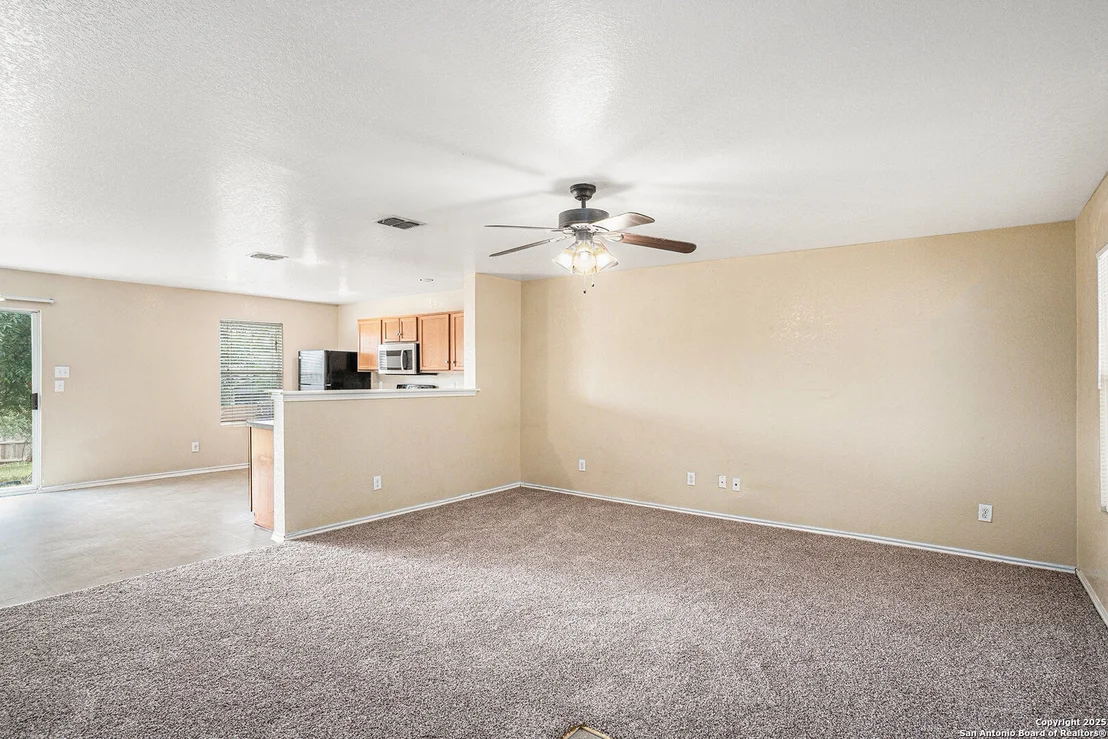 Photo of 237 Hinge Chase