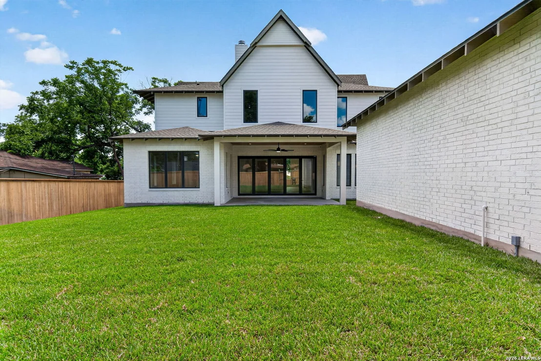 Photo of 255 CLAYWELL DR