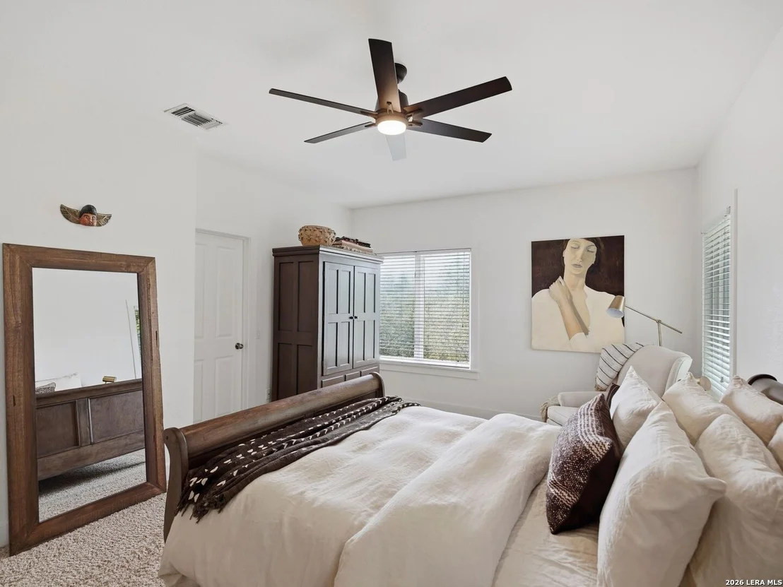 Photo of 2355 Oakland Bend