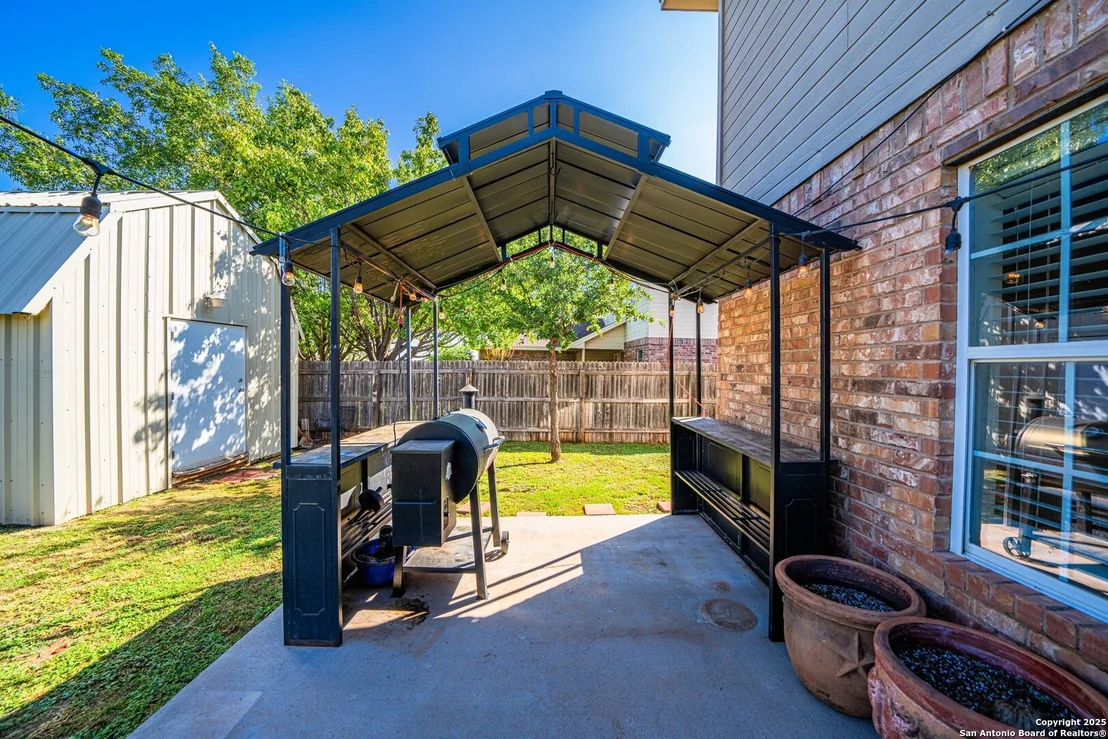 Photo of 5818 Lyndhurst Drive