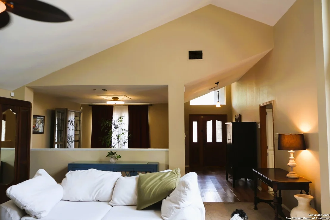 Photo of 3478 River Way