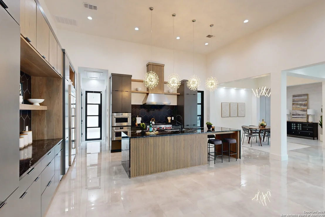 Photo of 1356 Capitare