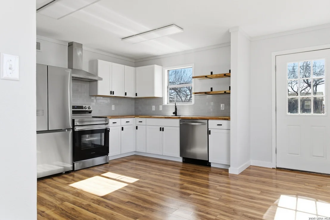 Photo of 910 Cypress