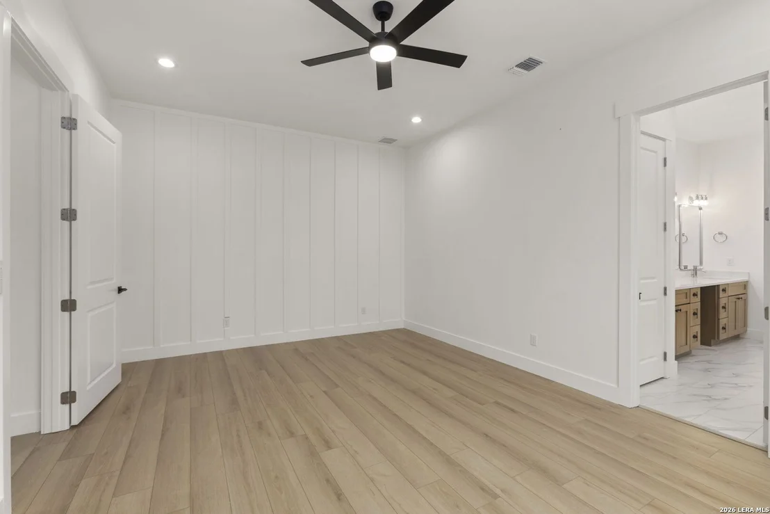 Photo of 102 Magnolia Cir