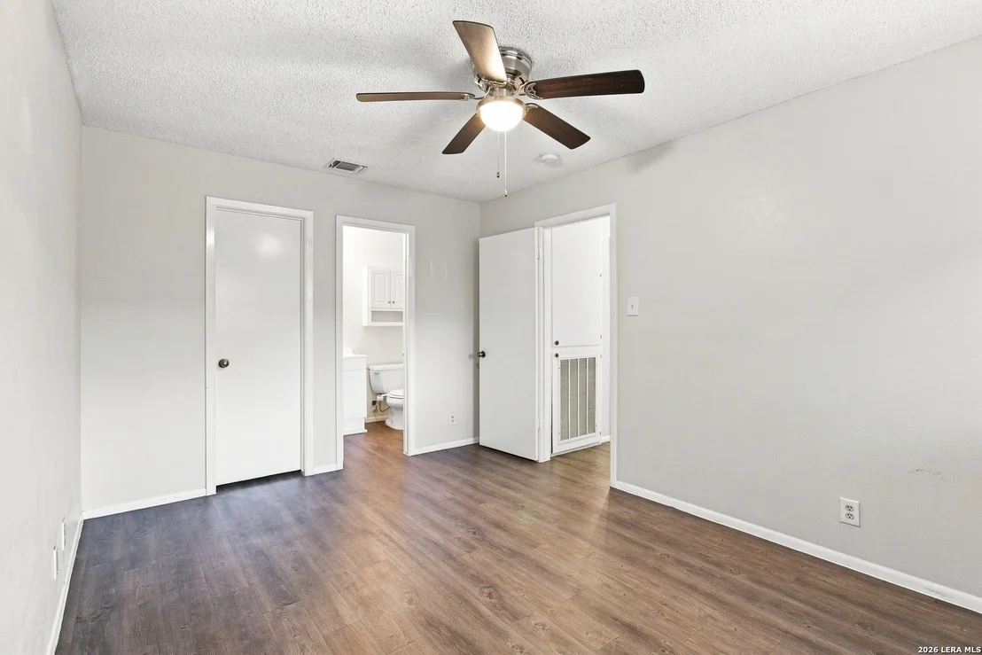 Photo of 13014 Cavern Park Dr
