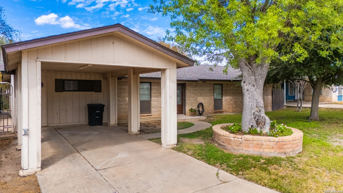 Photo of 2347 Edna Dr