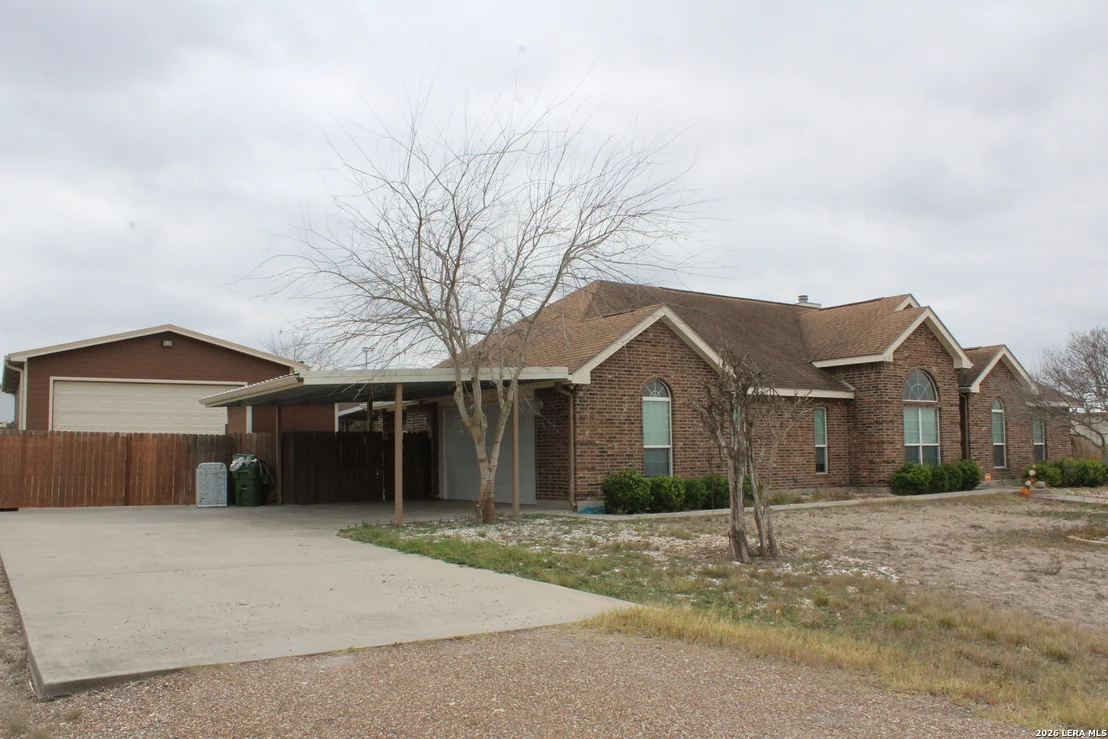 Photo of 137 Lakeview Trace