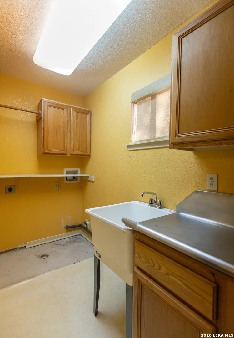 Photo of 375 Bluntzer Rd