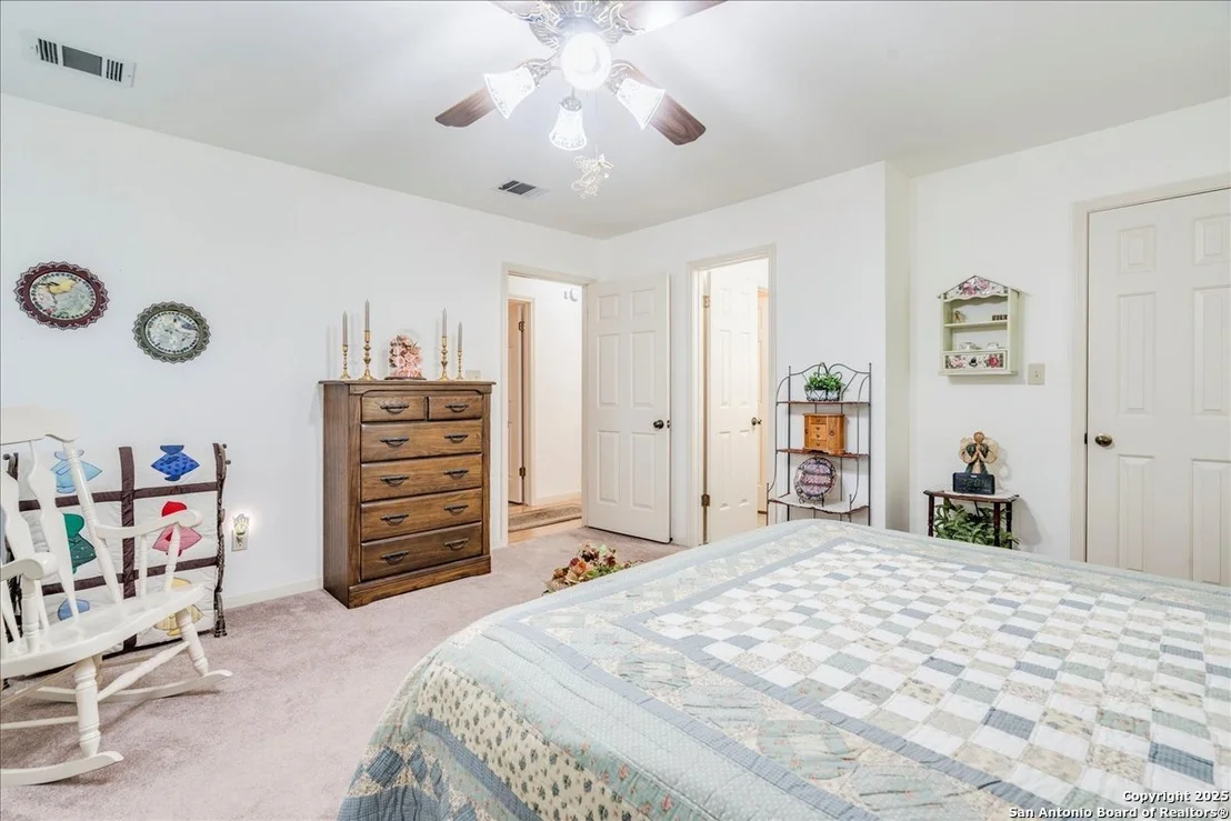 Photo of 1612 Buttercup