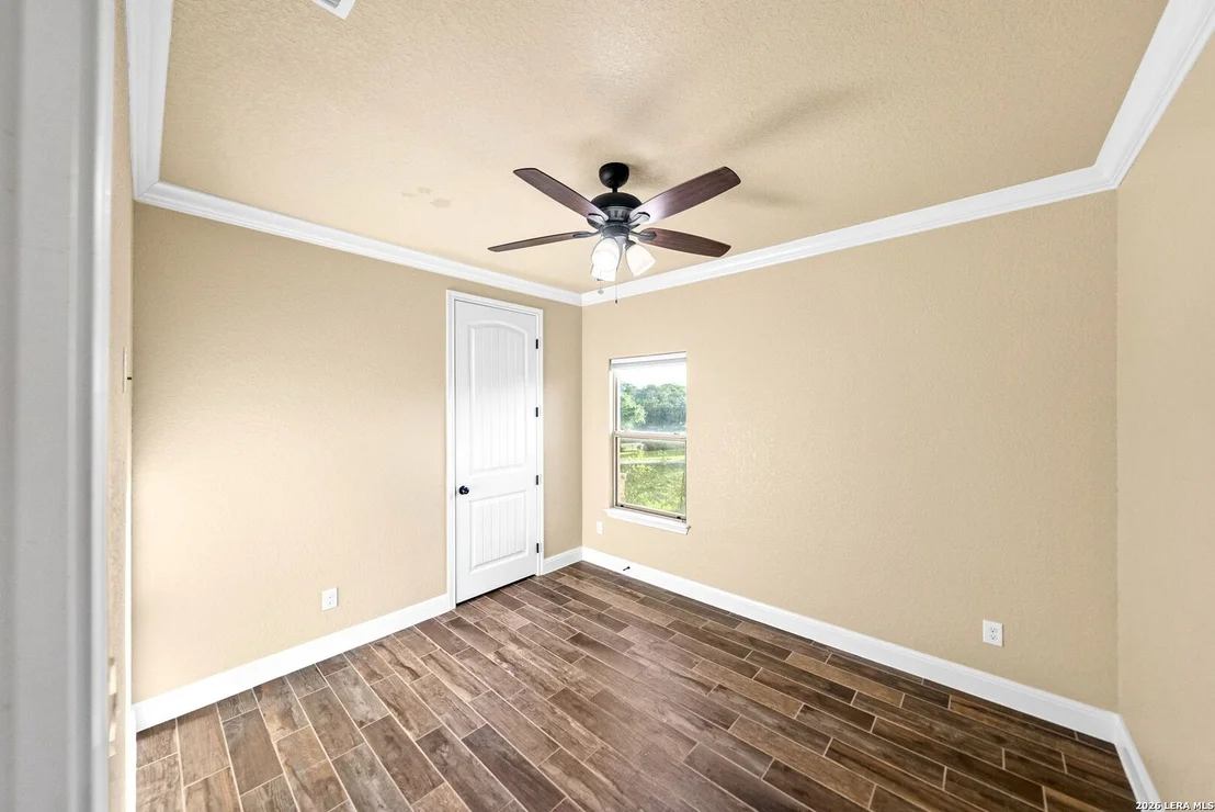 Photo of 1009 Bluebonnet Ln