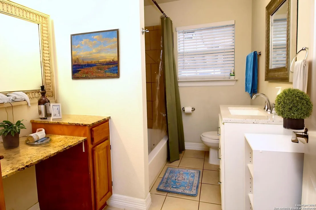 Photo of 1102 Mendelin