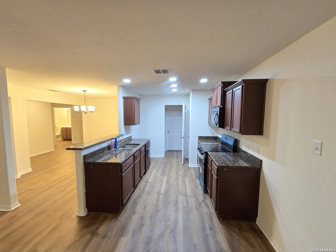 Photo of 12150 LUCKEY VW