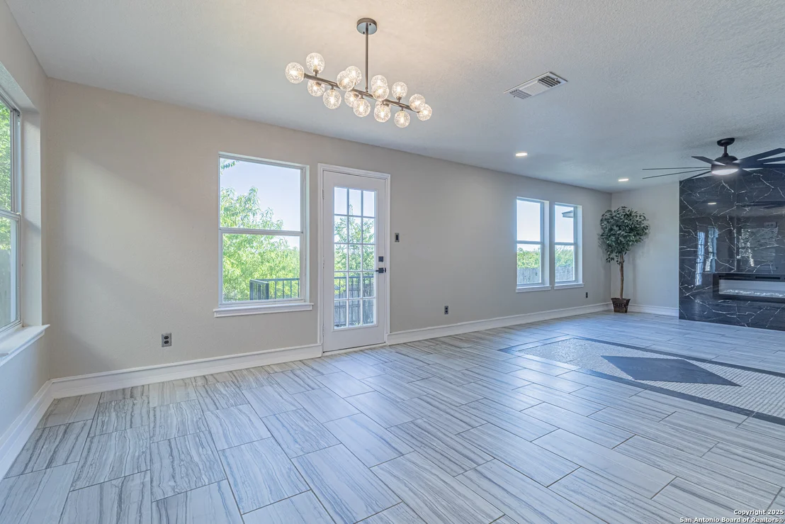 Photo of 5110 Sunview Vly